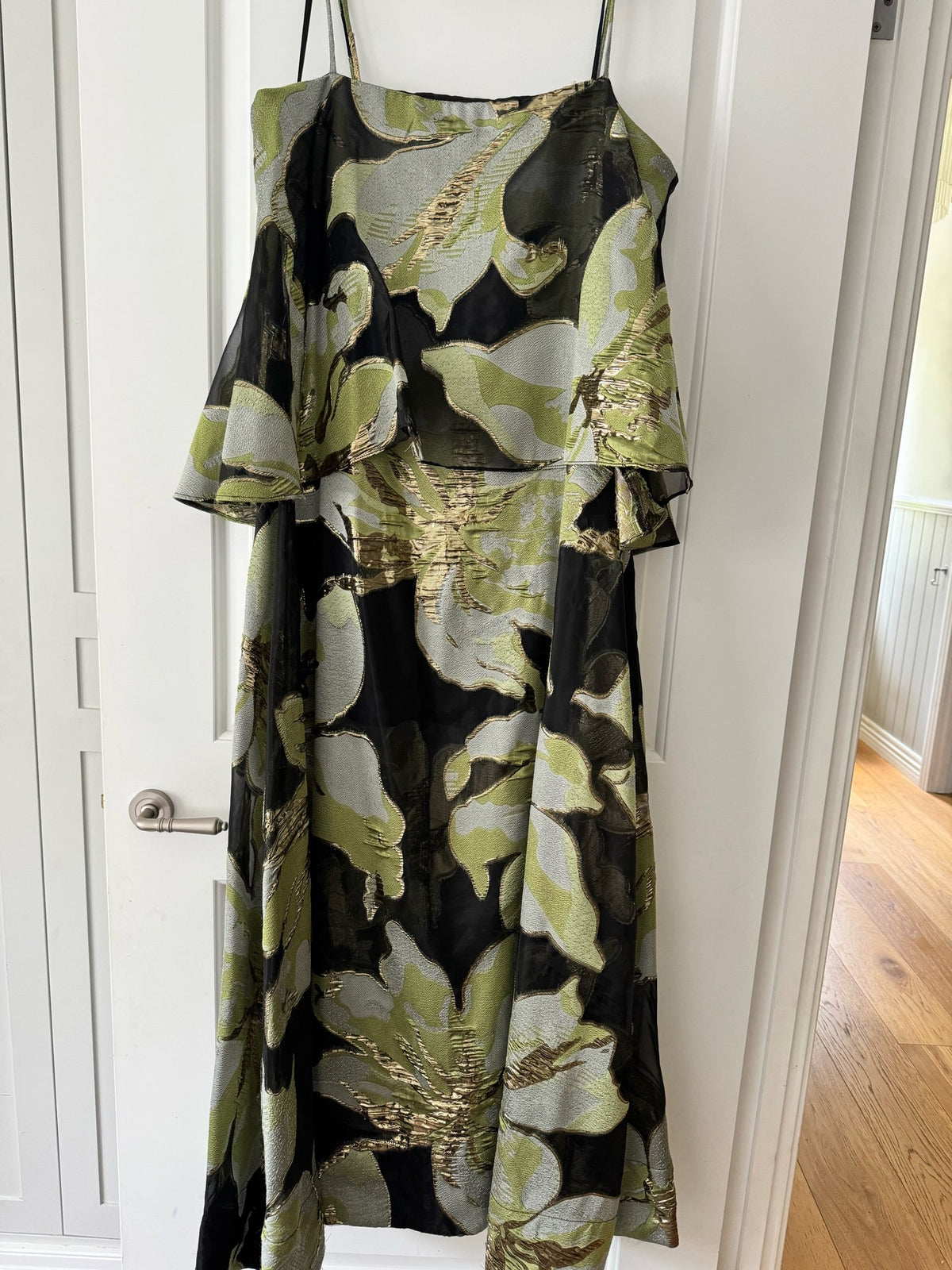 Elliatt Elysia gown condition detail